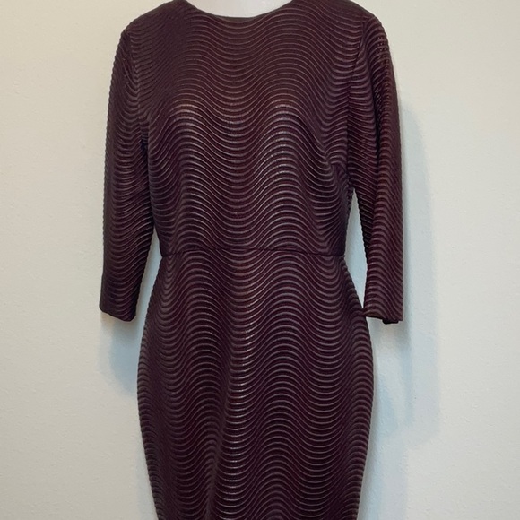Monique Lhuillier Dresses & Skirts - Monique Lhuillier Cocktail Dress Burgundy Size 12